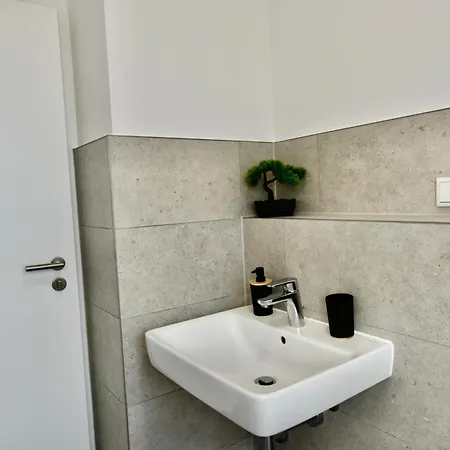 Sano - - Am Rastebaum Apartmán