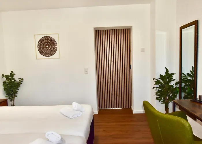 Sano - Hagen - Am Rastebaum