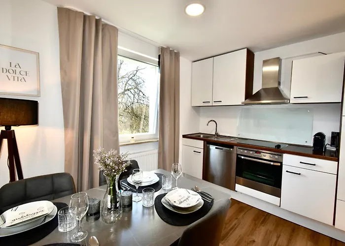 Sano - Hagen - Am Rastebaum